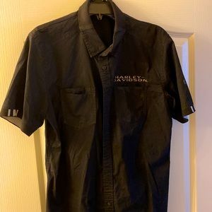 Authentic Harley Davidson Black Label men’s button down short sleeve.